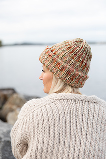 Laine_52WeeksOfChunkyKnits_JonanHelin_Halla-4_small2 Laine_52WeeksOfChunkyKnits_JonanHelin_Halla-4_small2